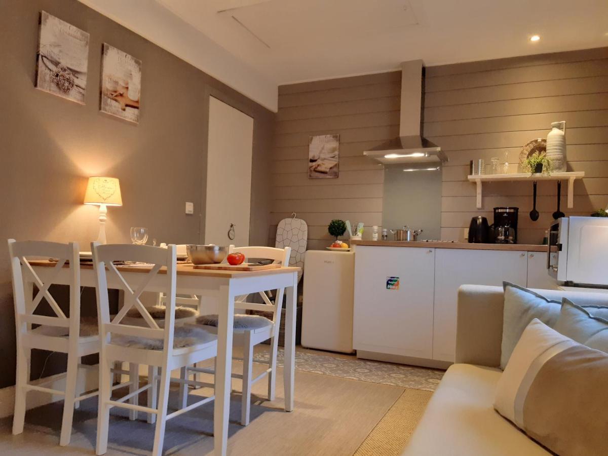 Casa-Cosi, Tourist & Business Suites & Flats With Reserved Parking And Private Terraces In Shared Garden With Seasonal Pool Included, Private Sauna Available Λόκερεν Εξωτερικό φωτογραφία