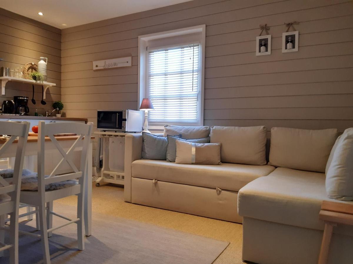 Casa-Cosi, Tourist & Business Suites & Flats With Reserved Parking And Private Terraces In Shared Garden With Seasonal Pool Included, Private Sauna Available Λόκερεν Εξωτερικό φωτογραφία
