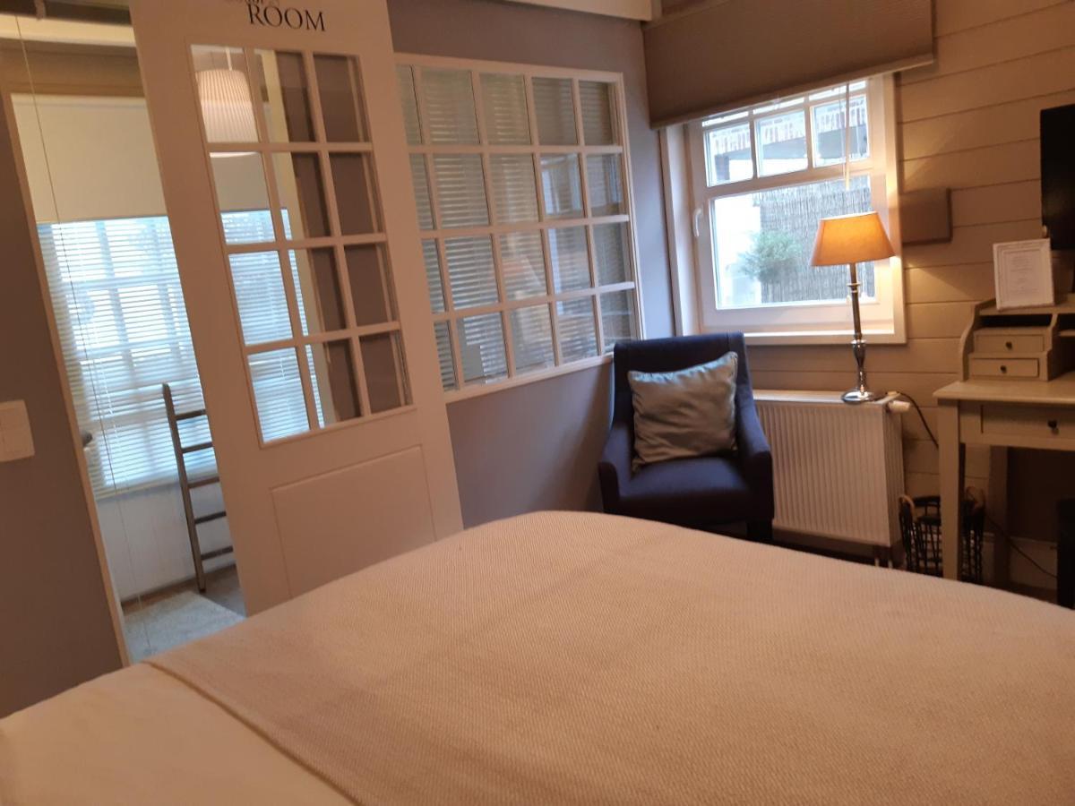 Casa-Cosi, Tourist & Business Suites & Flats With Reserved Parking And Private Terraces In Shared Garden With Seasonal Pool Included, Private Sauna Available Λόκερεν Εξωτερικό φωτογραφία