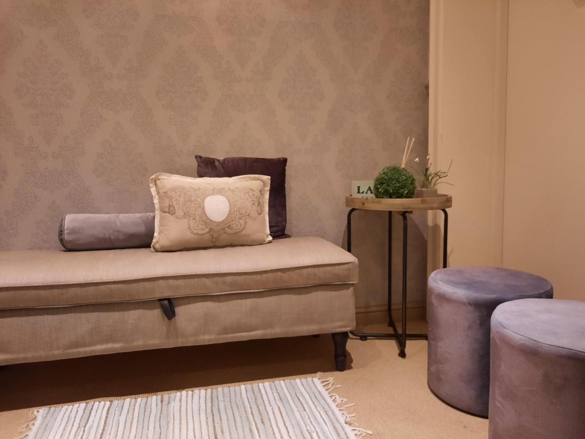 Casa-Cosi, Tourist & Business Suites & Flats With Reserved Parking And Private Terraces In Shared Garden With Seasonal Pool Included, Private Sauna Available Λόκερεν Εξωτερικό φωτογραφία