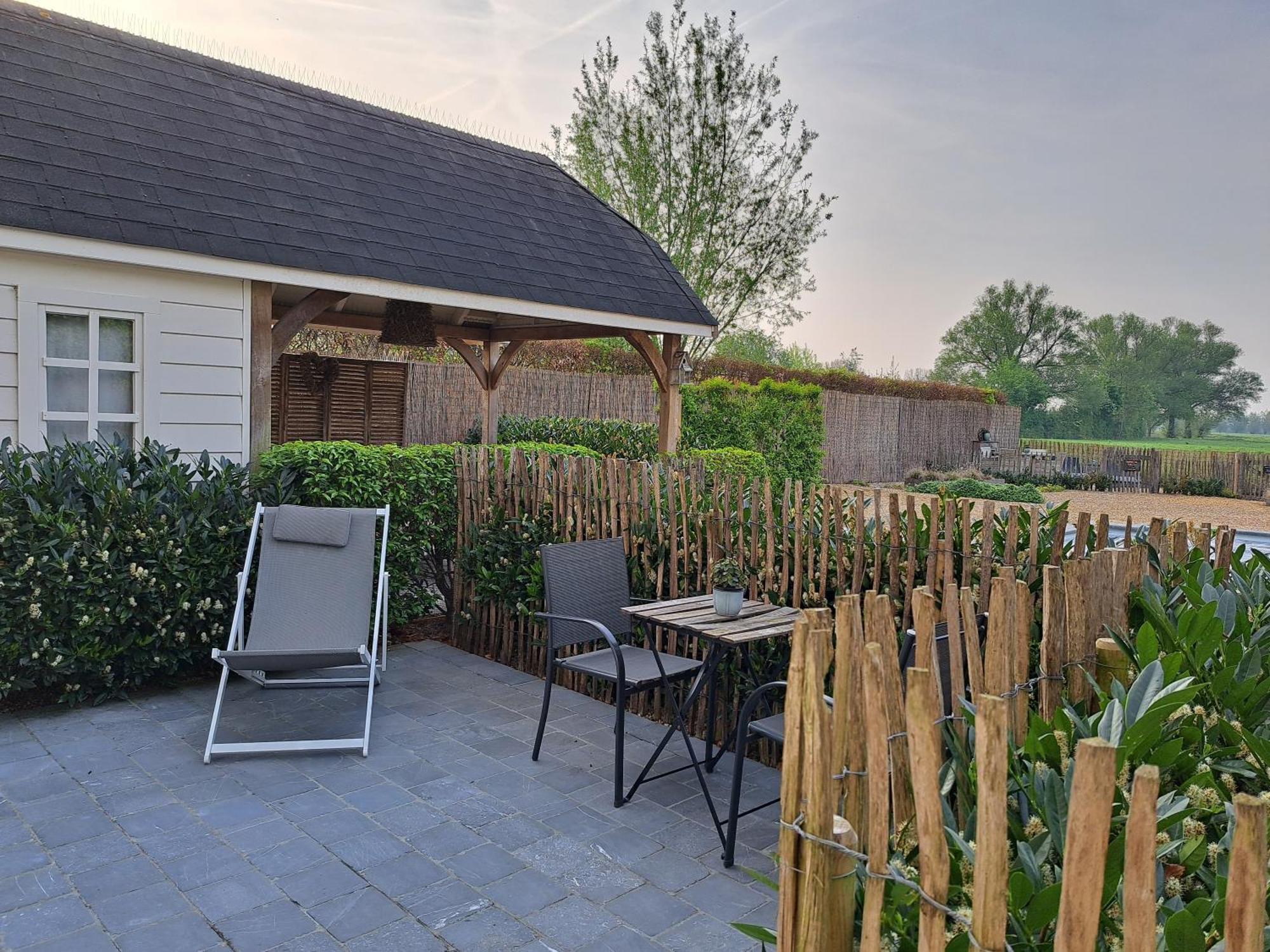 Casa-Cosi, Tourist & Business Suites & Flats With Reserved Parking And Private Terraces In Shared Garden With Seasonal Pool Included, Private Sauna Available Λόκερεν Εξωτερικό φωτογραφία
